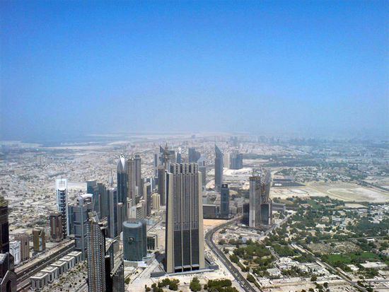 Über den Dächern der Wolkenkratzer