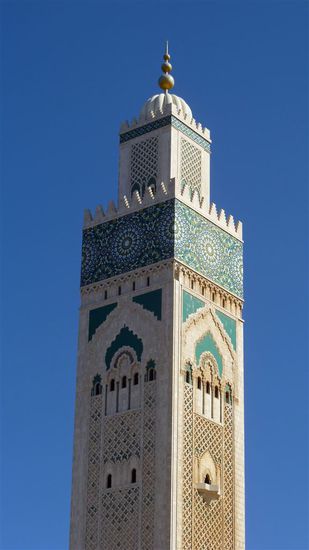 Das Minarett der Hassan ll Moschee ist mit einer Höhe von 210 Metern das höchste religiöse Bauwerk der Welt