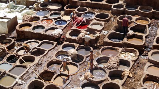 Fes ist für seine Färbereien berühmt