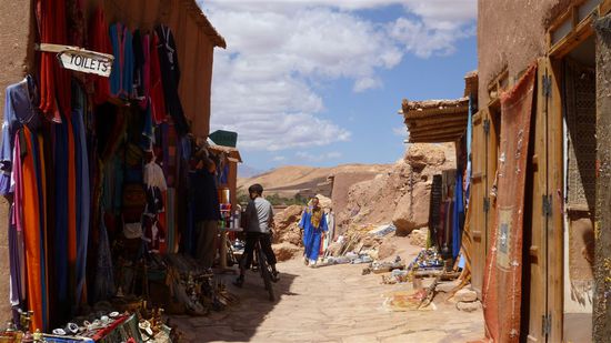 Heute werden die alten Gassen als Souvenirshops genutzt.