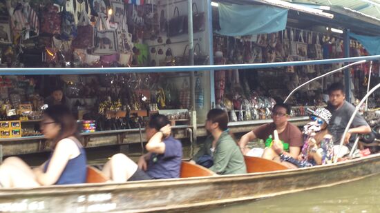 Sind das jetzt Thais oder chinesische Touristen?