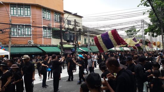 Die Thais müssen ihren König wirklich geliebt haben.
