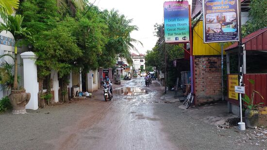 Die ersten Eindrücke von Kambodscha: Sehr arm.