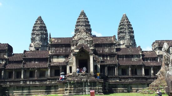 Dieses bekannte Bild dürfte wohl jeder kambodschainterssierte kennen: Der Tempel von Angkor Wat.