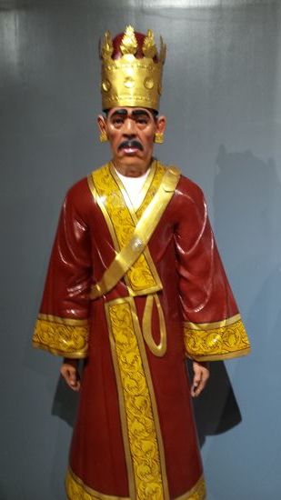 Sieht irgendwie aus wie Saddam: Der Minister