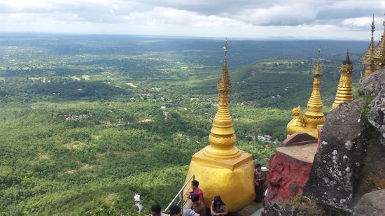 Ist ein schöner Ausflug, wenn nur auf Grund des gestrigen Festtags nicht noch soooo viele Leute hier gewesen wären.