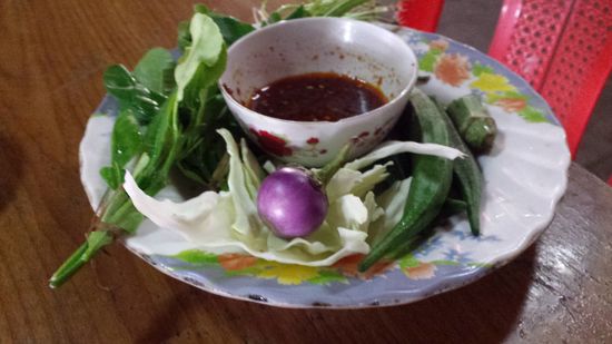 ..... und dem Salat nur 1500 Kyat bezahlt.