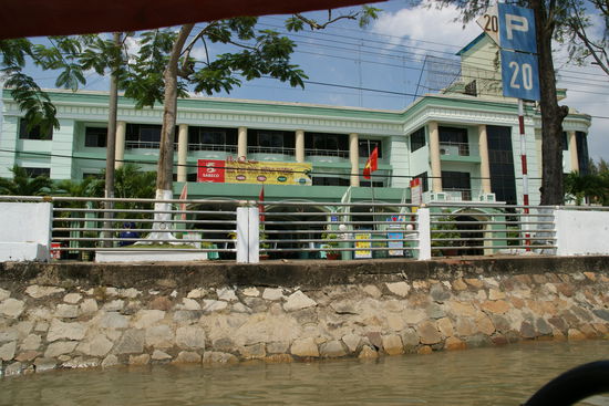 Unser Hotel von Lanh's Boot aus