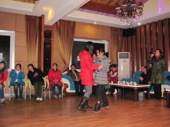 Karaoke (ist in China anders, man mietet kleine Räume. ich hab auch gesungen)