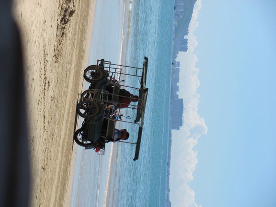 Am Strand ok, im Feierabendverkehr auf der Straße ein Abenteuer