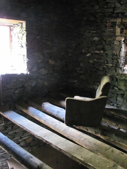 wohnt hier jemand????