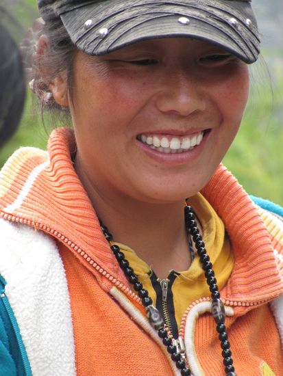 ... und freudige Gesichter nach Geschäftsabschluß.