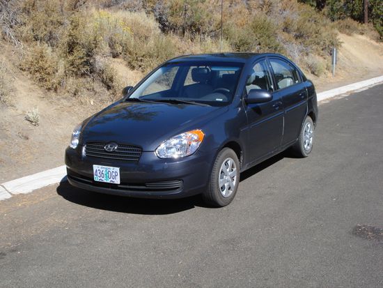 Unser "Hüüundai" . Und er wird noch ganz andere Hoehen erklimmen muessen..