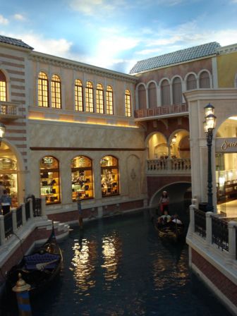 Klein-Venedig im INNERN des Hotels Venetian.