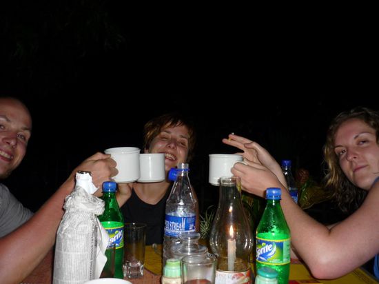 Das Bier ist offiziell Tee und wird in vermummten Flaschen gebracht