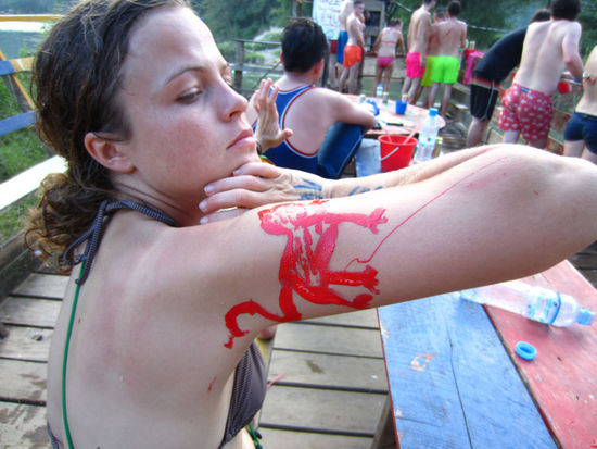 Tiger-  Tatoo von Rose...ging leider nur gaaanz schwer wieder ab