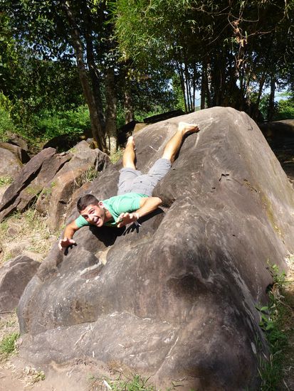 Entweihung des Krokodil- Felsens