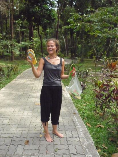Rechts die alten, links meine neuen Thai- FlipFlops