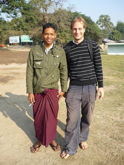 Rauchen verbindet: Kainschi und Kai