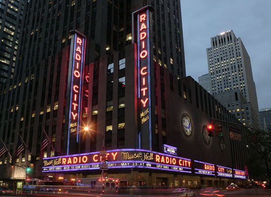 Broadway bei Dämmerung