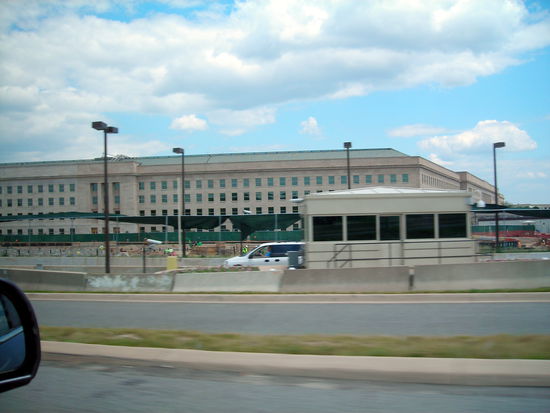 Das Pentagon vom Auto aus