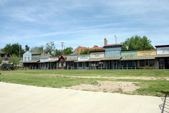 Die Front Street von Dodge City 1876