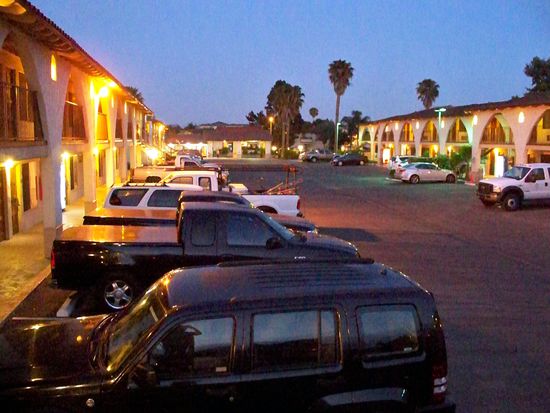 Der Innenhof vom Days Inn, Camarillo
