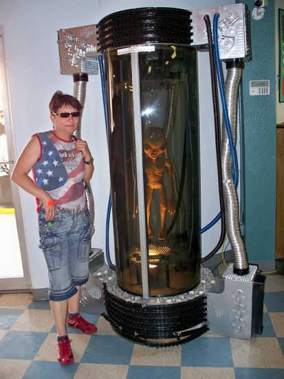 Meister Yoda in Aspik Claudi anschauen tut