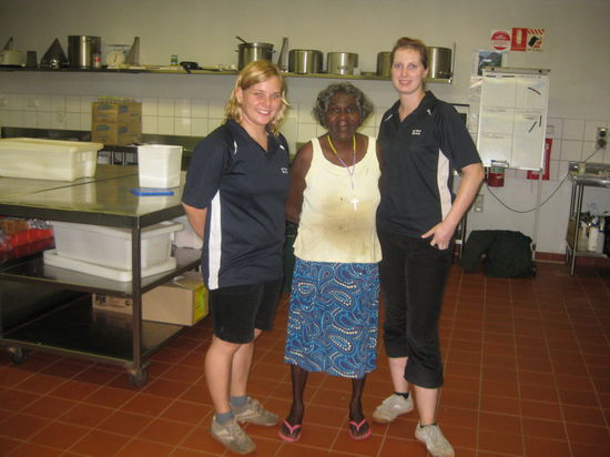 unsere "Abwaschfrau" Regina