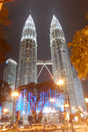 Petronas-Tower bei Nacht