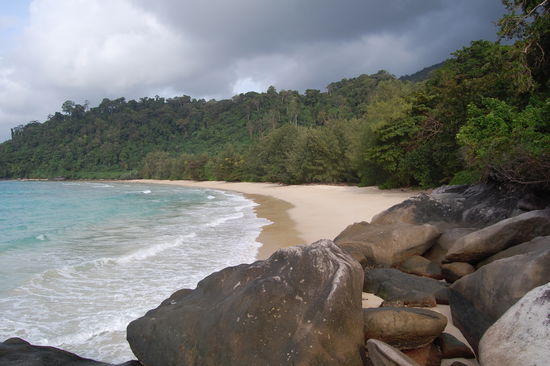 toller einsamer Strand