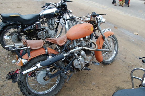 Royal Enfield fuers Gelaende...