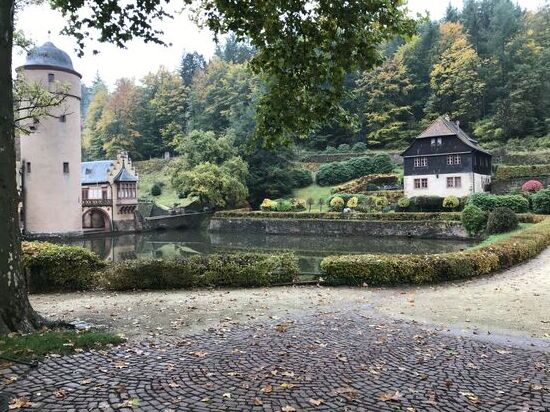 09 Wasserschloß Mespelbrunn im Spessart