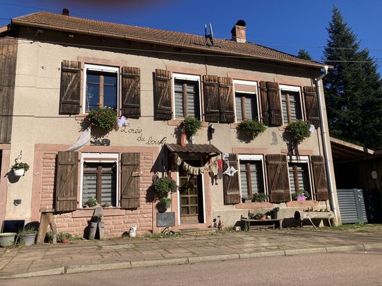 36 Le Saulcy - für Halloween geschmücktes Geisterhaus