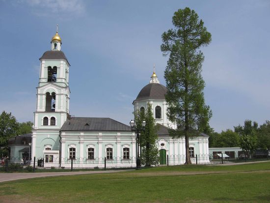 Bild 6  080509 Kirche in Zarskoje Selo