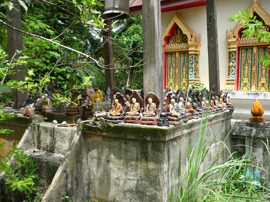 Der Tempel mit vielen kleinen Buddhas...