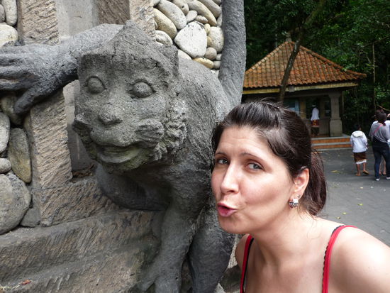 So wie der grinst, kann ich gar nicht so sehr gestunken haben 