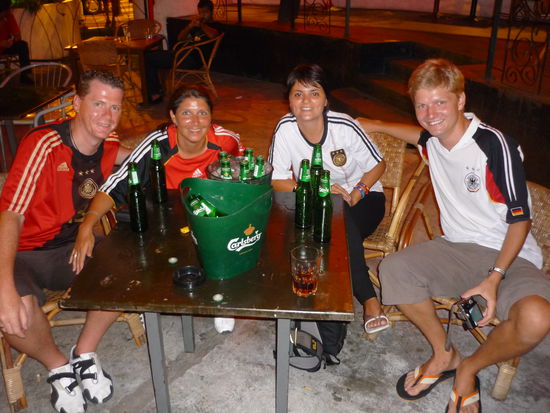 Das 4:0 wurde gebuehrend mit Tim und Melinda gefeiert!