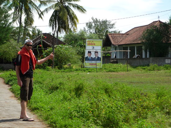am einheimischen Fussballplatz