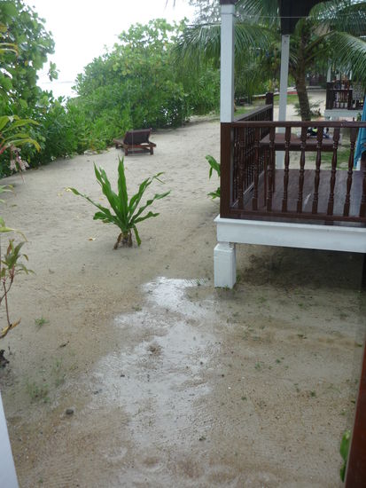 Aber vergebens - bei Regen sieht selbst so ein schoenes Fleckchen Erde trostlos aus =(