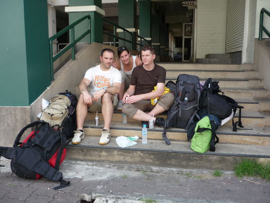 Nach dem Haehnchenspiess und dem Vogelschiss.