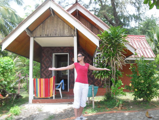 Vor der Huette von Sari und Sascha.