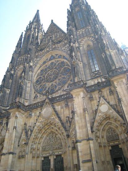 Veitsdom von außen