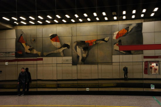 Kunst in der U-Bahn von Santiago