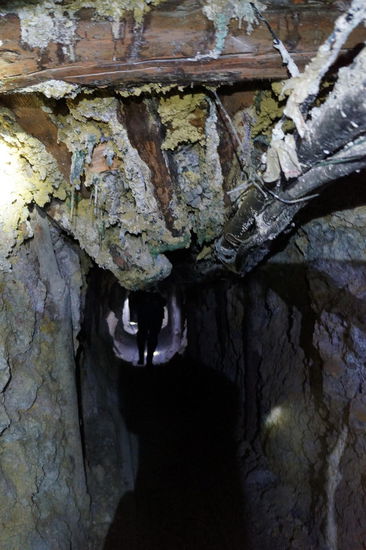 alter Mienengang, watch your head!