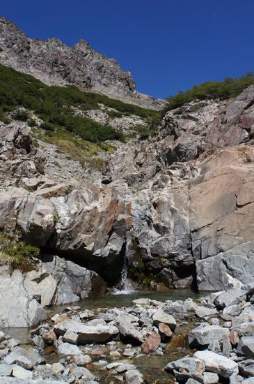 Mein Luxuspool mit Wasserfallmassage