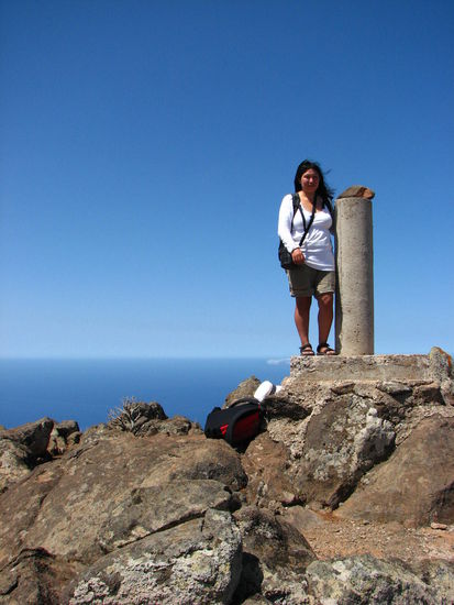 Auf den Pfeiler wollte sie dann doch nicht steigen.