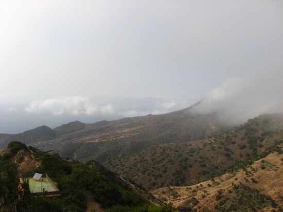 Oberhalb von Alojera