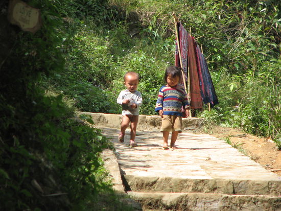 Kinder in Sapa