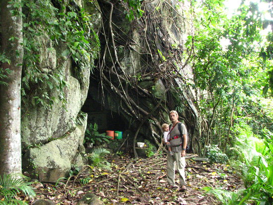 Kinder-Schleppen im Dschungel